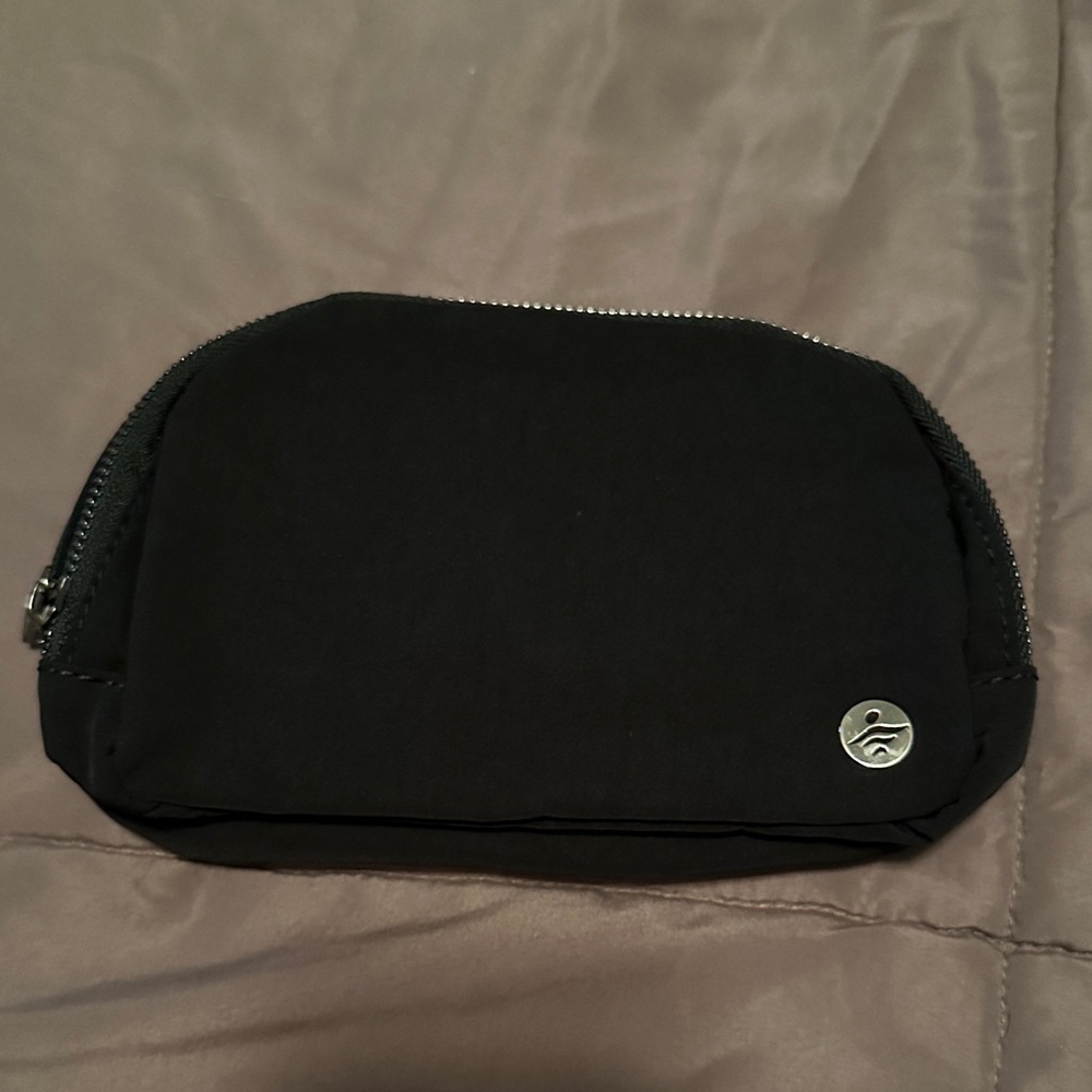 BNWOT Halara Black Belt Bag